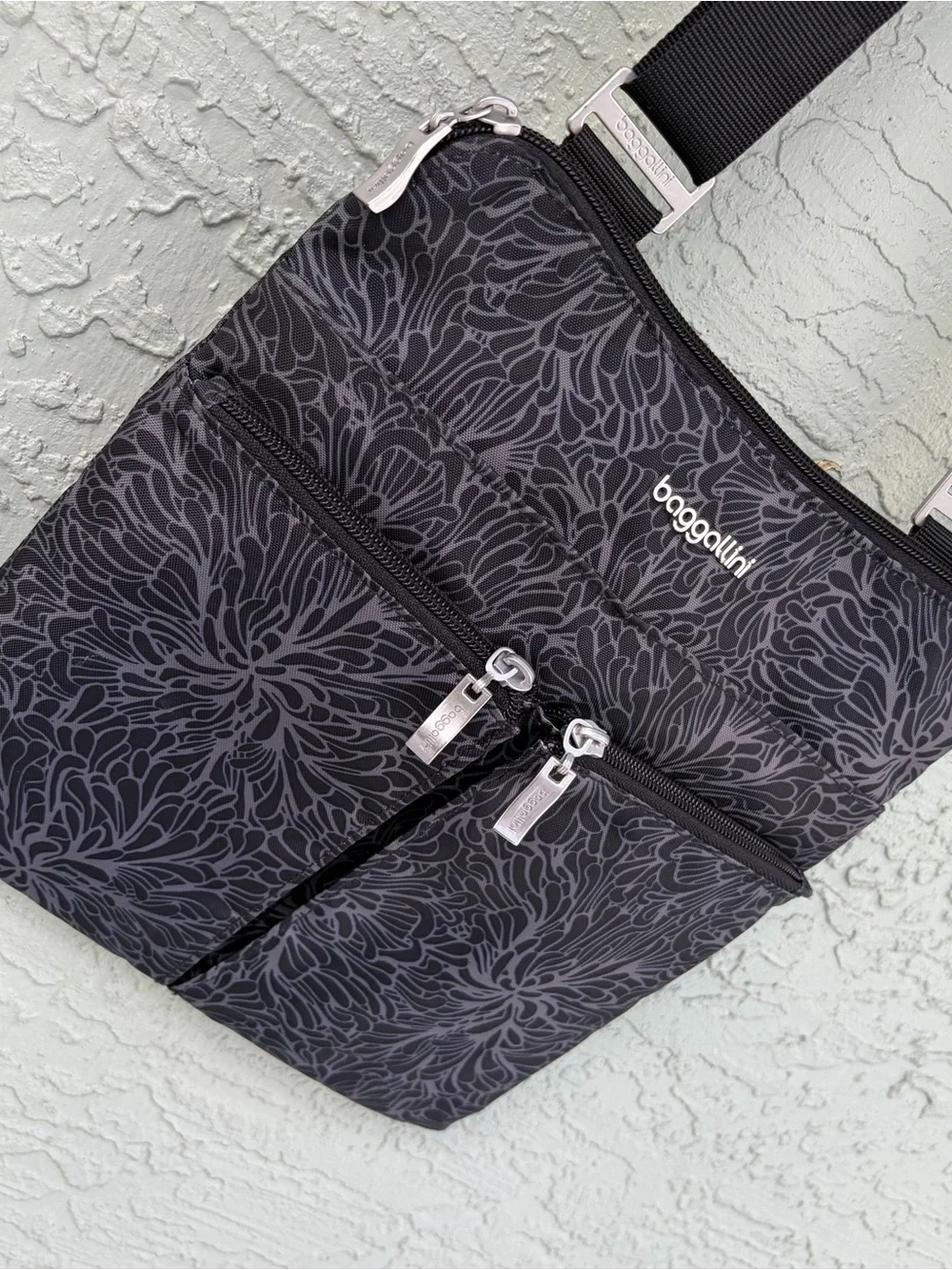 Baggallini Black Floral Crossbody with Matching Pouch